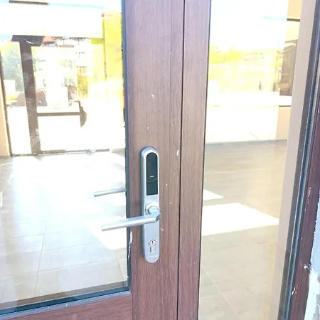 Moderno Park Lane 公寓 班斯科